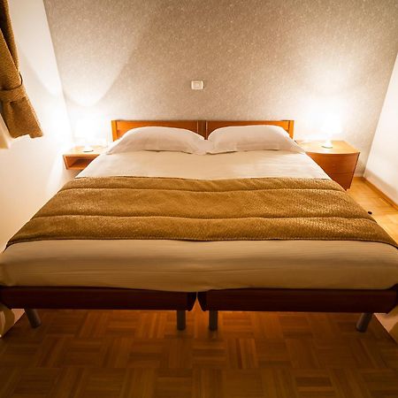 Guest Accommodation Primula โนวาโกริคา ภายนอก รูปภาพ